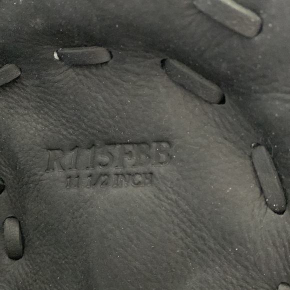 *SOLD*Baseball glove! NWT - Picture 3 of 6